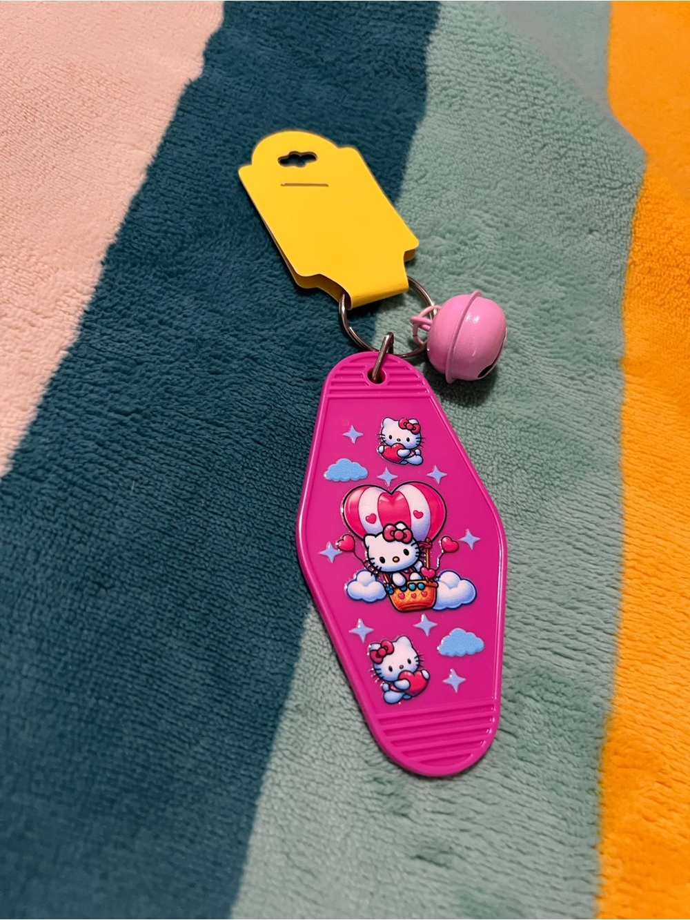 Hello Kitty Keychain ✨ - Picture 2 of 4